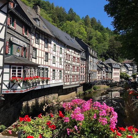Apartment Am Fluss Im Haus An Der Rur Monschau Eksteriør bilde